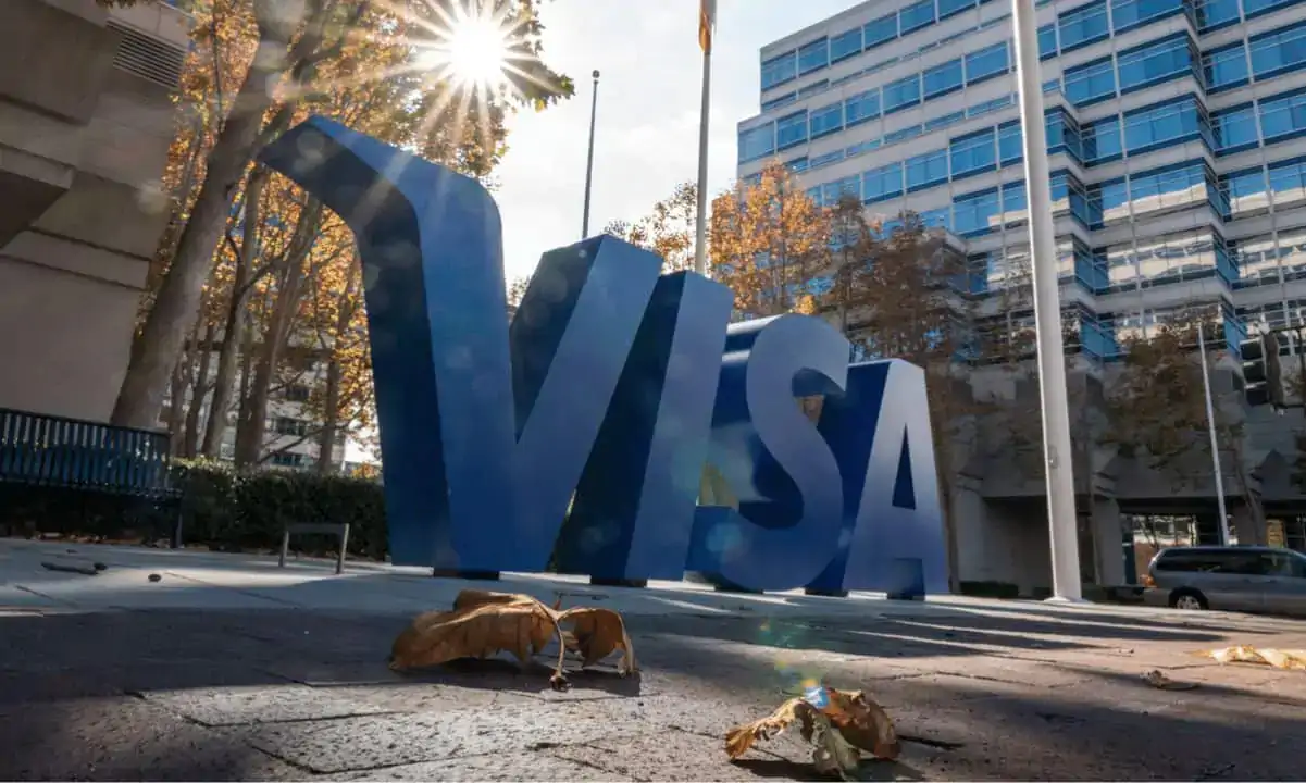 Visa CEO Says There’s a “Meaningful” Future for Stablecoins and CBDCs