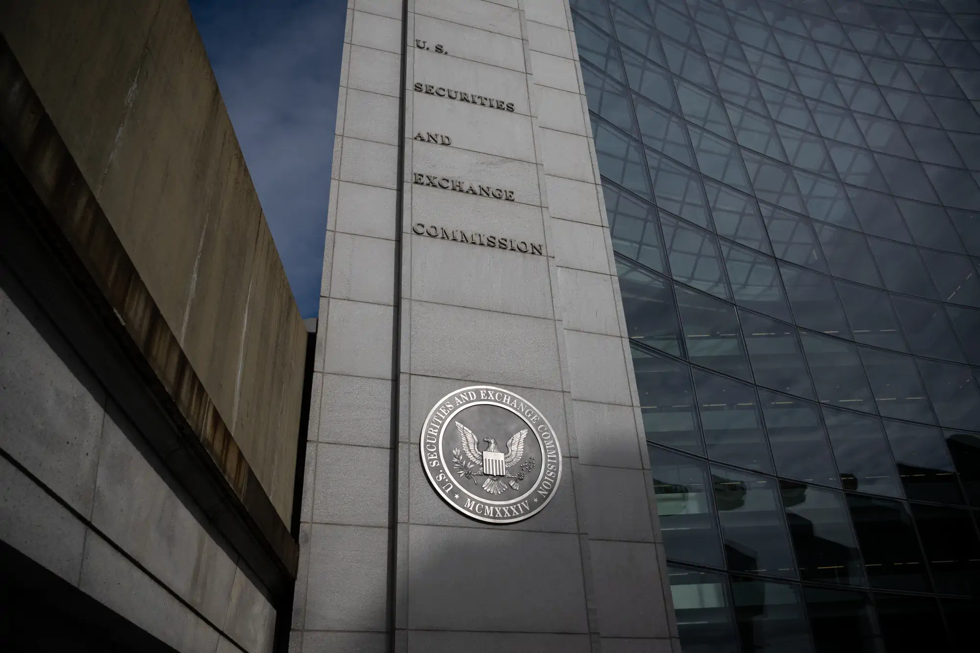 Grayscale-SEC Fight Could Clear the Way for Anybody to Speculate on Bitcoin